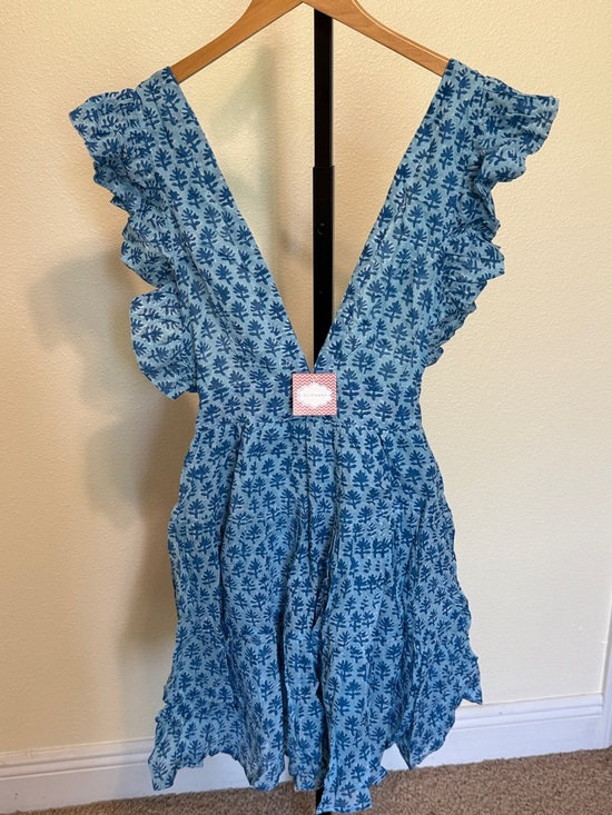 Oliphant Dresses & Skirts - Oliphant 🌹Blue Printed V-Neck Ruffle Mini Dress